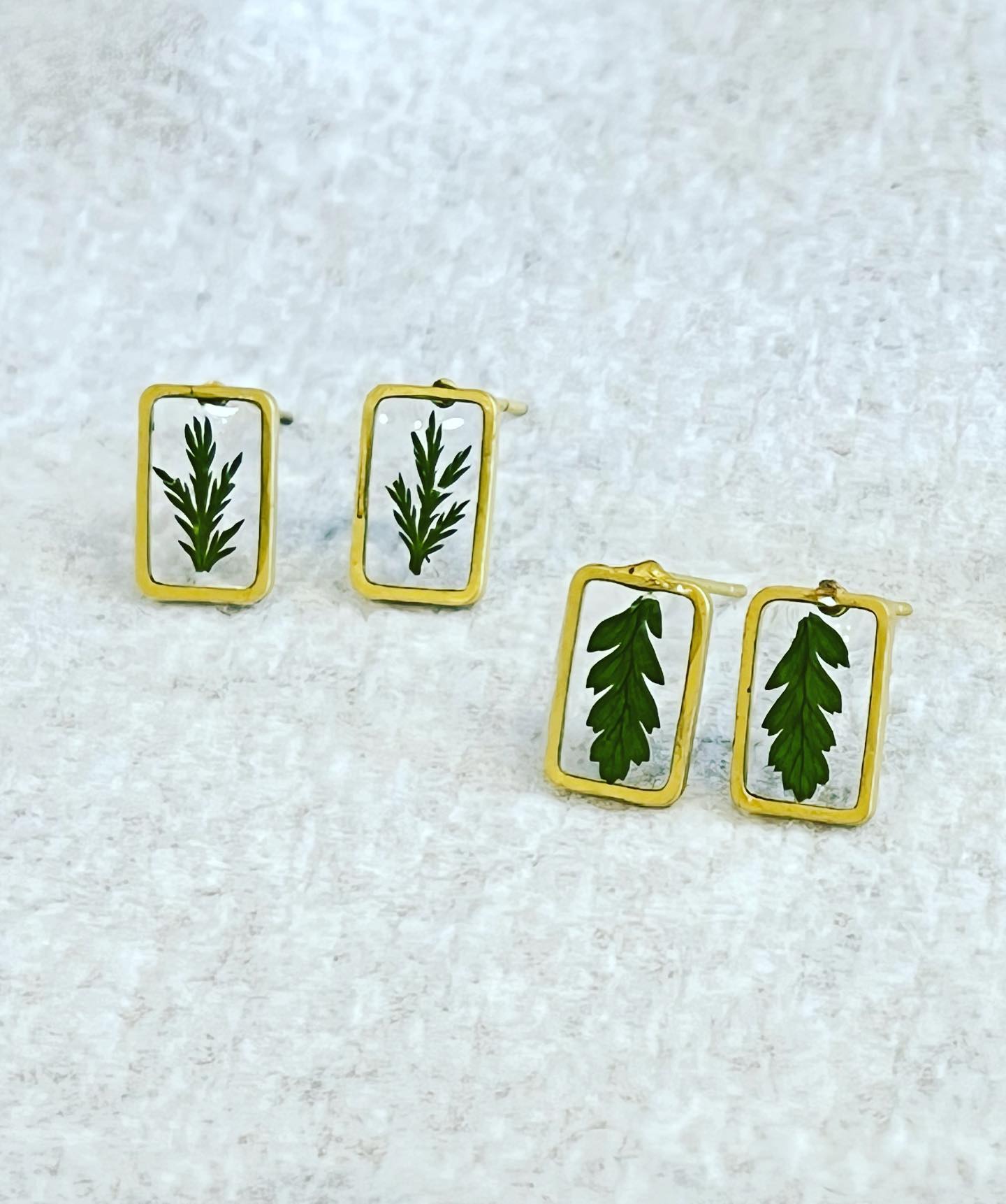 12/7/23 @6:00pm - Resin Jewelry class with Moms Who Make Sht