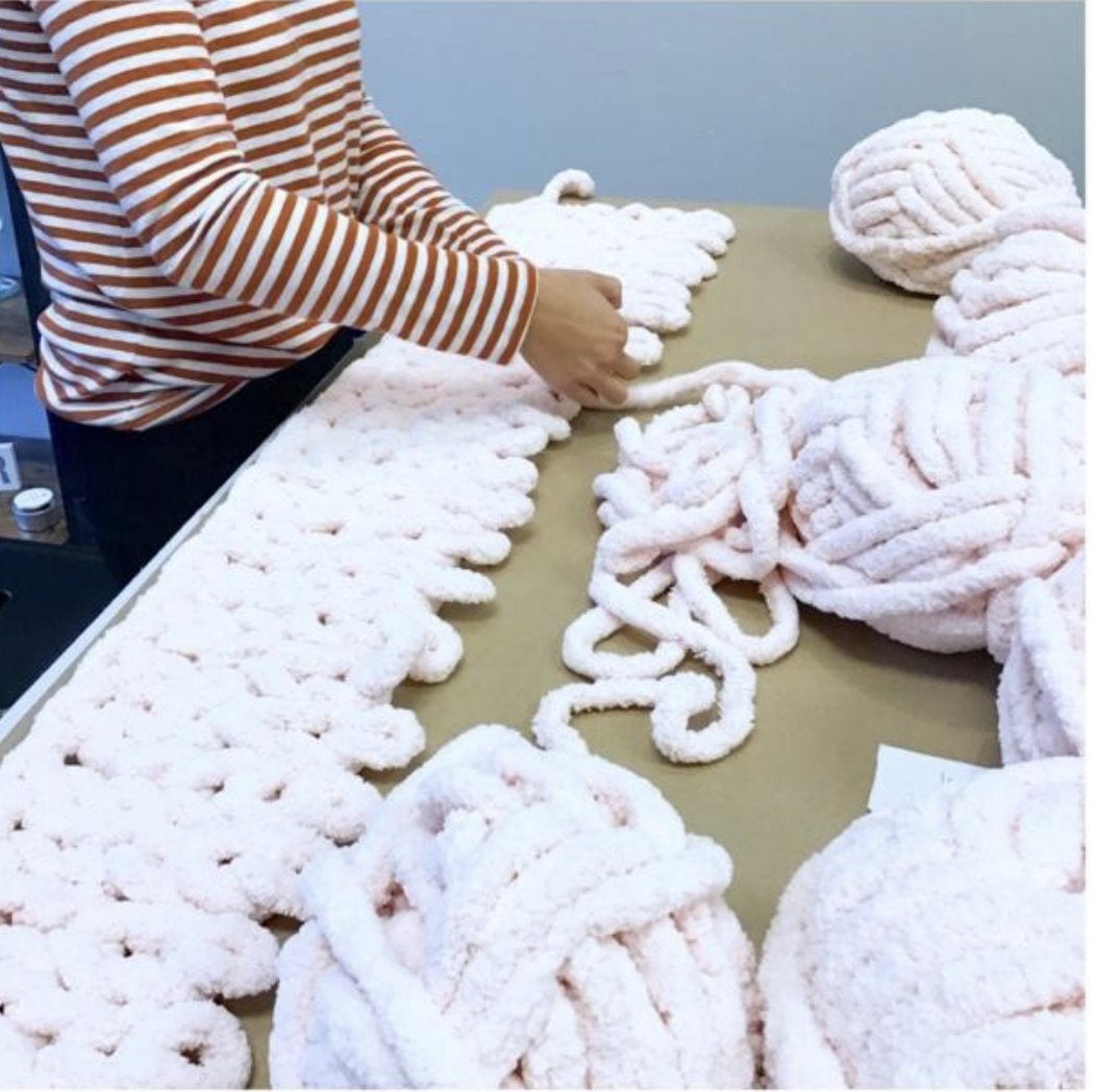 9/23/23 @ 12pm - Cozy Knit Blankets